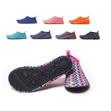 1 Pair Of Quick-Dry Beach Socks With Soft Sole For Snorkeling, Swimming, Boating, Hiking, Surfing - Breathable And Lightweight (Size May Run Small, Mind Order A Size Up)