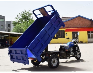 The new three-wheeled motorcycle fuel household agricultural cargo cargo area Shenshuileng export gasoline three-wheeled vehicle